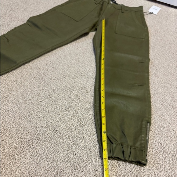 NWT 7 For All Mankind Darted Boyfriend Jogger Jean Coated Olive - Picture 2 of 5